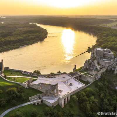 Tematické kultúrne cesty na území západného Slovenska