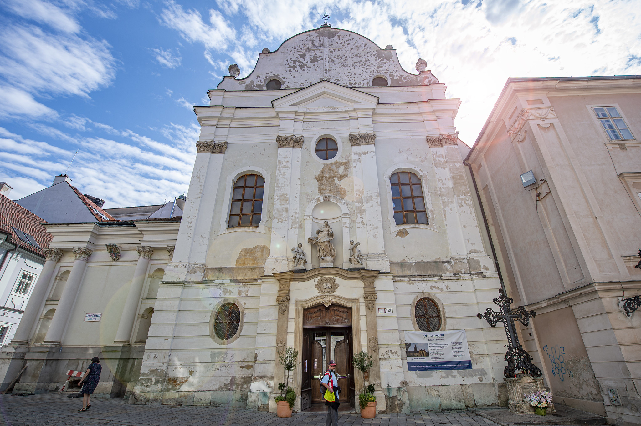 KOSTOL ZVESTOVANIA PÁNA A KLÁŠTOR MENŠÍCH BRATOV FRANTIŠKÁNOV (ĽUDOVO FRANTIŠKÁNSKY KOSTOL)